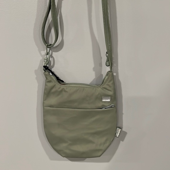 Pacsafe Handbags - Pacsafe  cross body